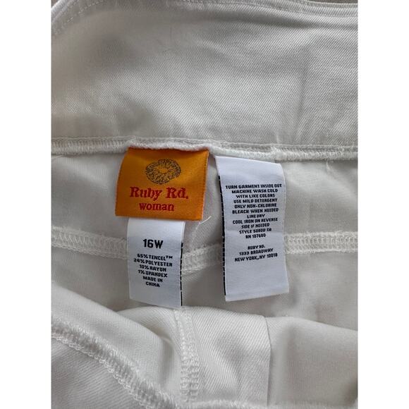 Ruby Road Missy Keep It Natural White Embellished Ankle Pant NWT - Picture 4 of 9